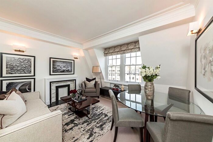 1 Bedroom Flat For Sale In Grosvenor Street, Mayfair, W1K