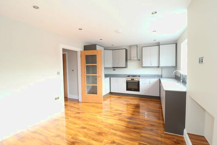 2 Bedroom Flat To Rent In , Southbourne Gardens, Ruislip, HA4