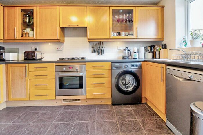 3 Bedroom End Of Terrace House For Sale In Brindles Close, Buckingham, MK18