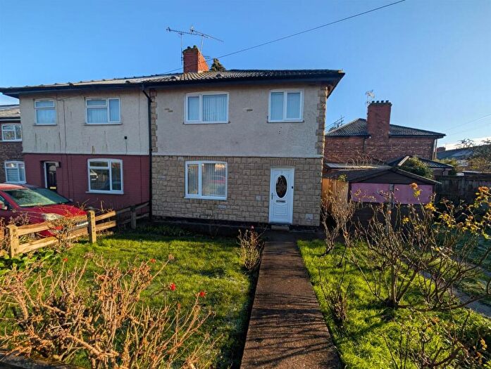 3 Bedroom House For Sale In Rowley Grove, Hull, HU6