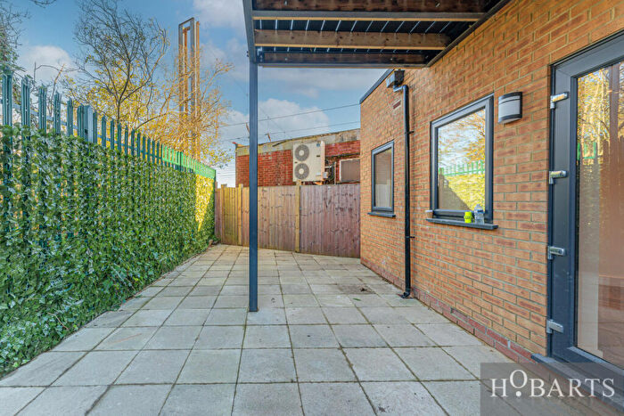 2 Bedroom Flat For Sale In Flat, Eastern Escape House, Dagmar Road, N4
