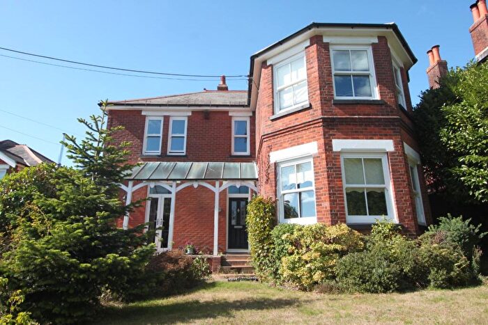 4 Bedroom Detached House For Sale In Station Road, Netley Abbey, Southampton, SO31