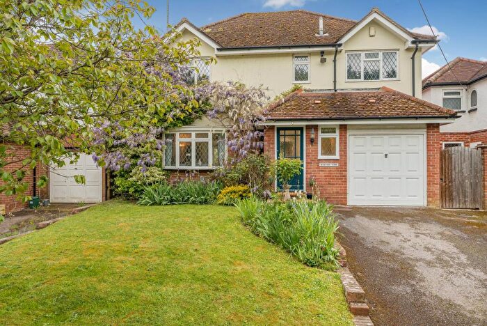 4 Bedroom Detached House For Sale In Alton Road, South Warnborough, RG29