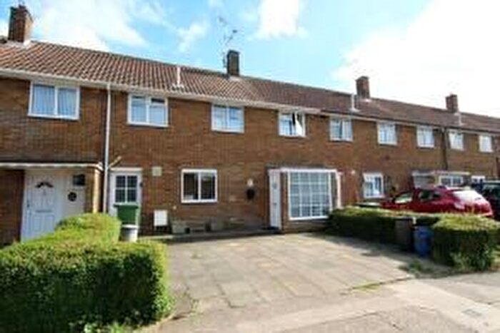 3 Bedroom Terraced House To Rent In Linford Drive, Basildon, Essex, SS14