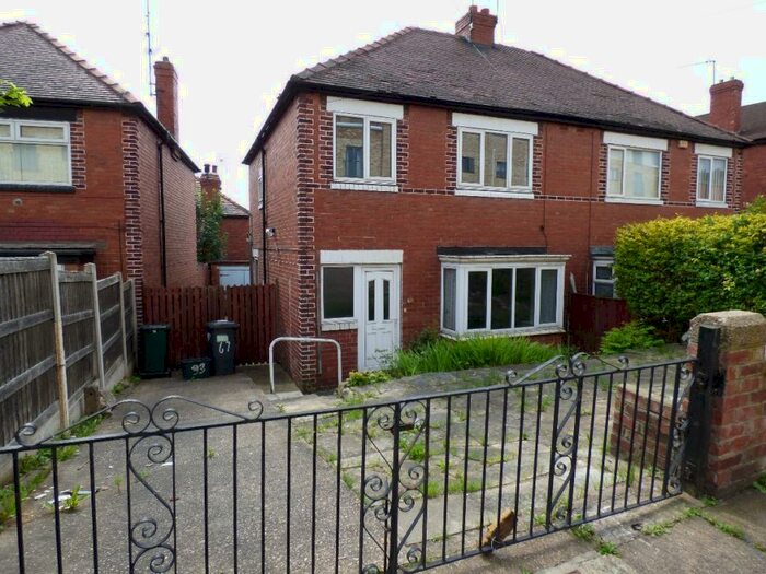 3 Bedroom Semi-Detached House To Rent In Low Road, Balby, DN4