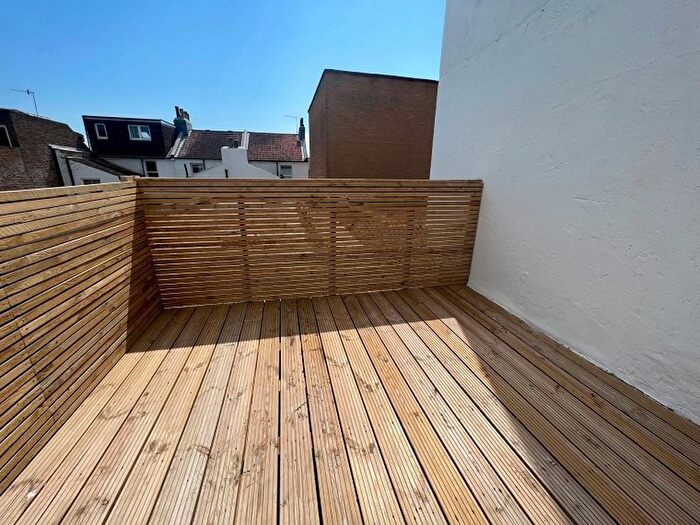 2 Bedroom Maisonette To Rent In Blatchington Road, Hove, BN3