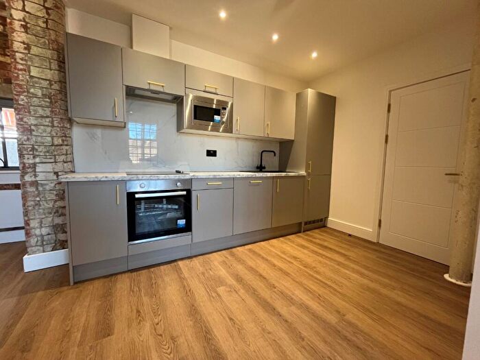 1 Bedroom Apartment To Rent In Dunster Street, Northampton, NN1
