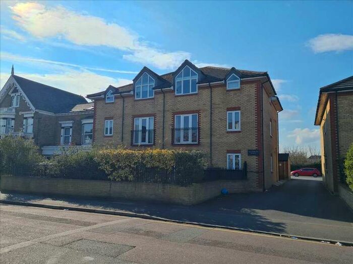 2 Bedroom Apartment To Rent In St James Place, Lennox Road, Gravesend, DA11