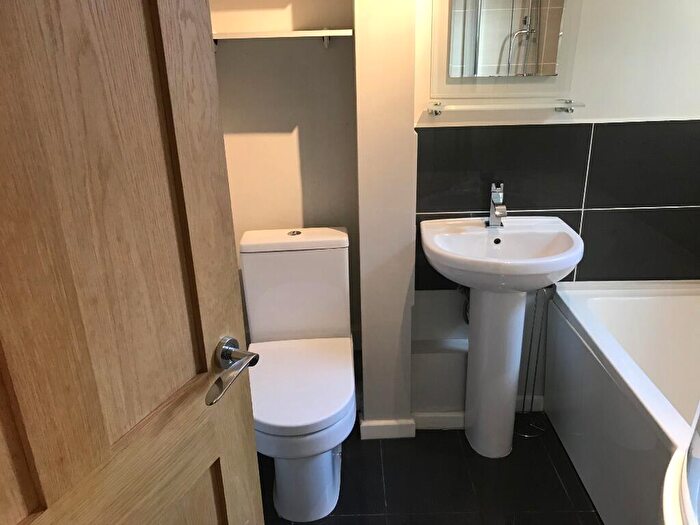 1 Bedroom Flat To Rent In Bonaly Rise, Colinton, Edinburgh, EH13