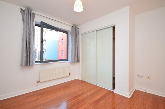1 Bedroom Flat To Rent In Spring Place, Barking, IG11
