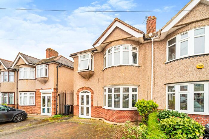 3 Bedroom Semi-Detached House To Rent In Syon Park Gardens, Isleworth, TW7