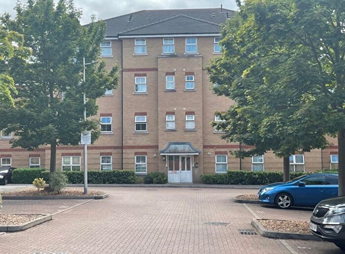 2 Bedroom Flat To Rent In Piper Way, Ilford, IG1