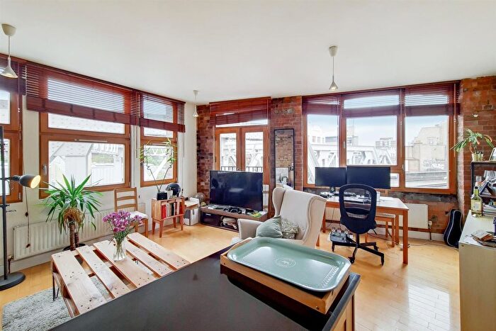 1 Bedroom Flat To Rent In Cottons Gardens, Shoreditch, E2
