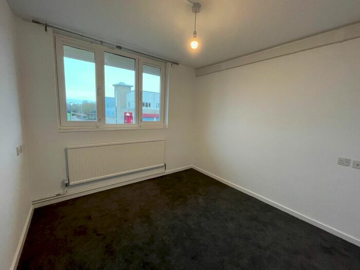 1 Bedroom Flat To Rent In Bushfield Court, Orton Goldhay, Peterborough, PE2