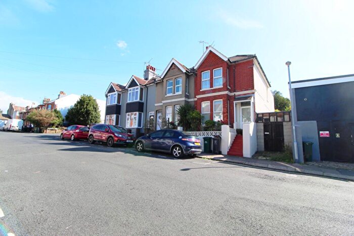 3 Bedroom House To Rent In Shanklin Road, Brighton, BN2