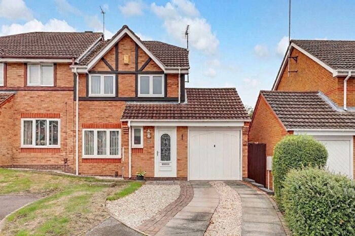 3 Bedroom Semi-Detached House For Sale In Tree View Close, Arnold, NG5