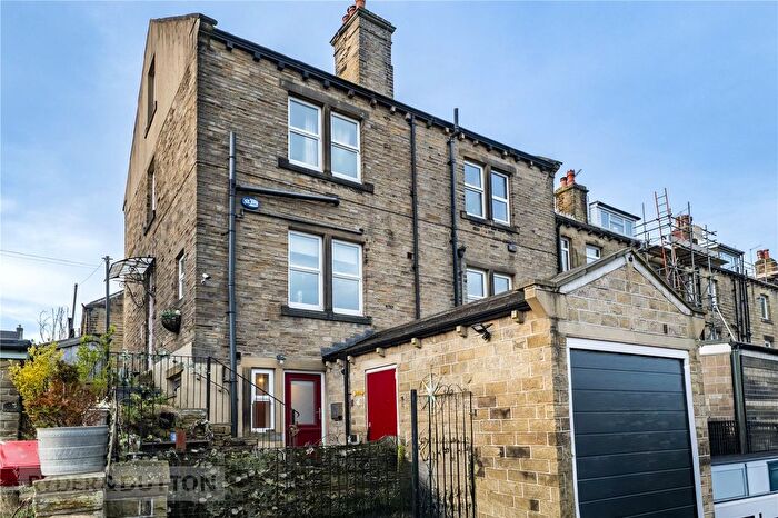 3 Bedroom Semi Detached House For Sale In New Mill Road, Holmfirth, West Yorkshire, HD9