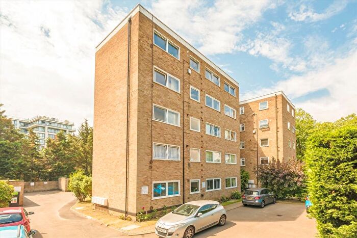 2 Bedroom Flat To Rent In Gordon Road, Ealing, W5