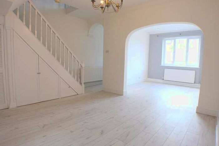 2 Bedroom House To Rent In Langland Terrace Brynmill, Swansea, SA2