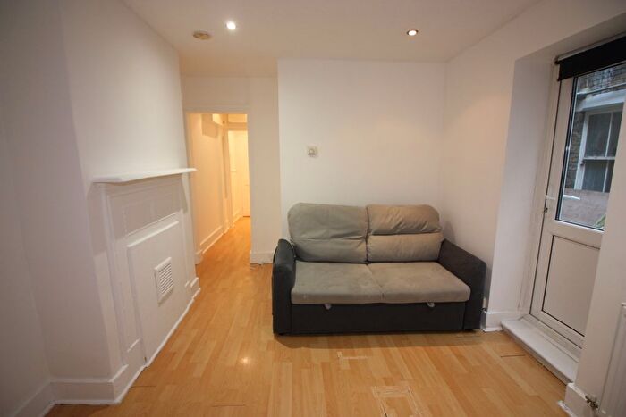 1 Bedroom Flat To Rent In Vaughan Road, London, SE5
