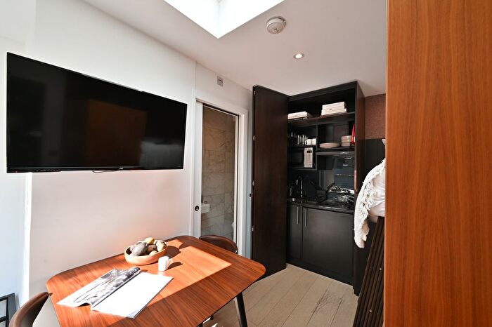 Studio To Rent In Dennington Park Road, London, NW6