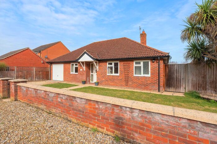 3 Bedroom Detached Bungalow For Sale In Rosa Vella Drive, Dereham, NR20