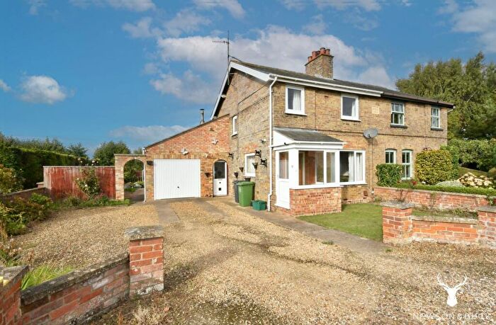 3 Bedroom Semi-Detached House For Sale In Smallholdings Road, Clenchwarton, King's Lynn, PE34