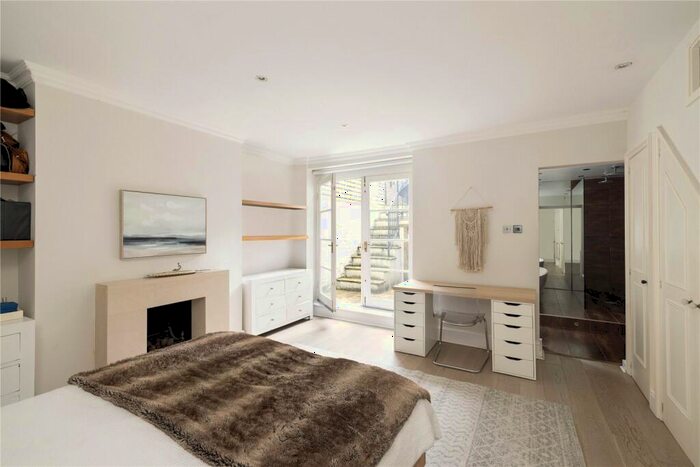 2 Bedroom Apartment To Rent In Fernshaw Road, Chelsea, London, SW10