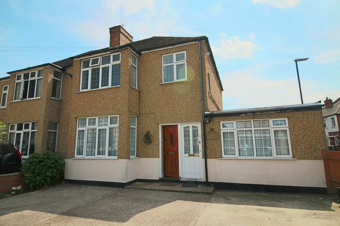 1 Bedroom Flat To Rent In Blawith Road, Harrow-On-The-Hill, Harrow, HA1