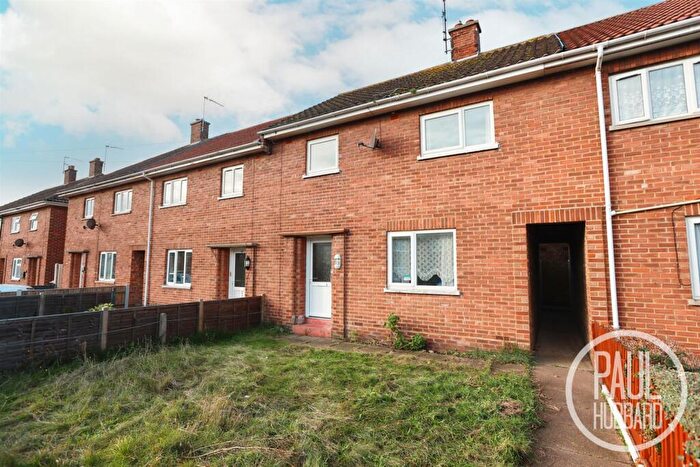 3 Bedroom Terraced House For Sale In Hawthorn Avenue, Lowestoft, NR33