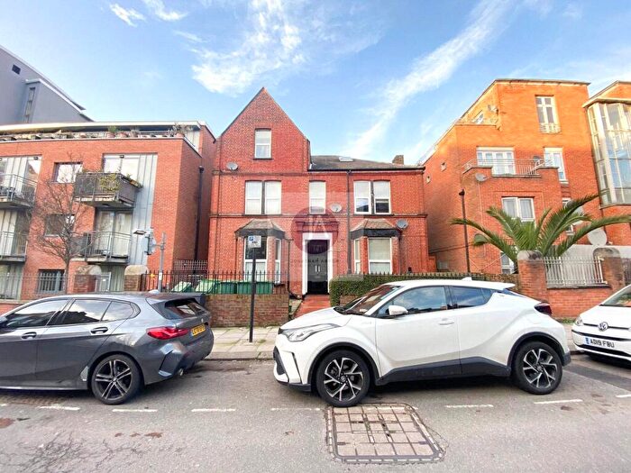 1 Bedroom Apartment To Rent In Lithos Road, Swiss Cottage, London, NW3