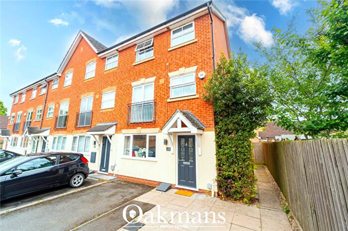 3 Bedroom End Of Terrace House For Sale In Steel Close, Bromsgrove, Worcestershire, B60