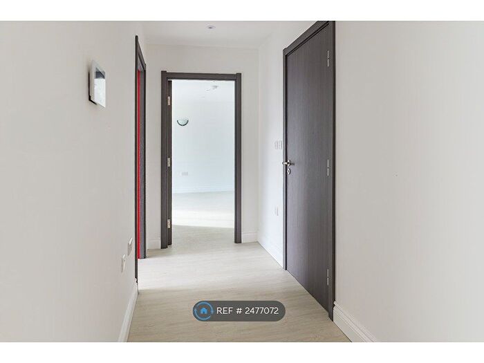 1 Bedroom Flat To Rent In Staines Road, Hounslow, TW4