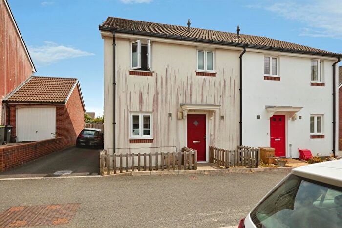 3 Bedroom Semi-Detached House For Sale In Legg Road, Shaftesbury, SP7