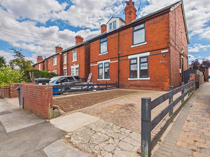3 Bedroom Semi Detached House For Sale In Ringwood Road, Brimington, Chesterfield, S43