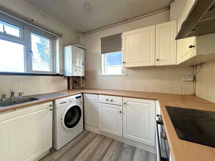 2 Bedroom Flat To Rent In Manor Way, Ruislip, HA4