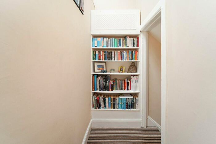 2 Bedroom Flat For Sale In Upper Kewstoke Road, Weston-Super-Mare, BS23