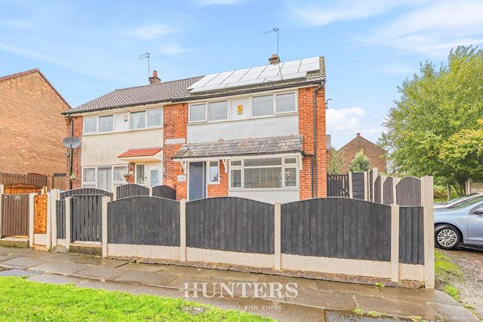3 Bedroom Semi Detached House For Sale In Cartmel Walk, Middleton, Manchester, M24