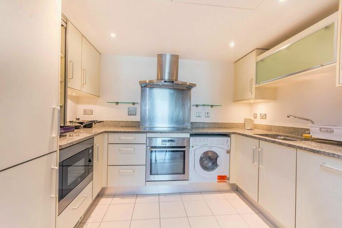 2 Bedroom Flat To Rent In Sheldon Square, Paddington, London, W2