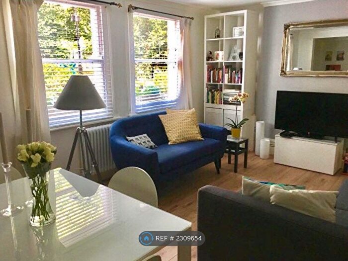 1 Bedroom Flat To Rent In Brunswick Park, London, SE5