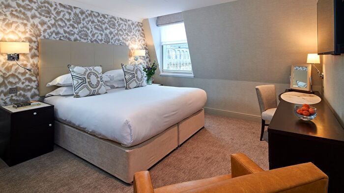 2 Bedroom Flat To Rent In London, EC4M