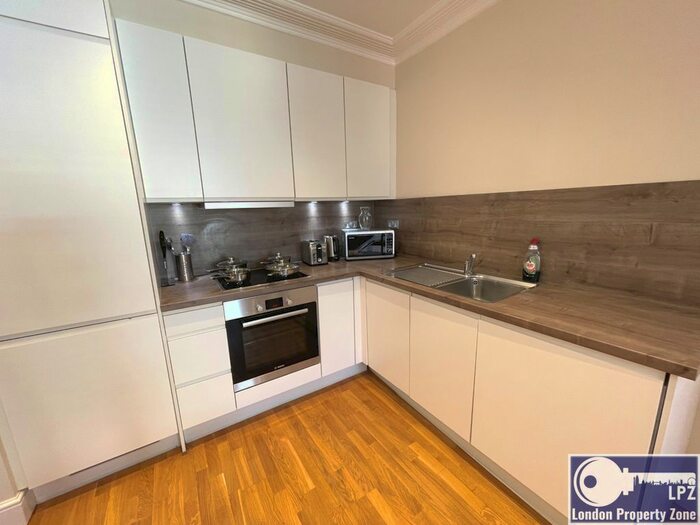 1 Bedroom Flat To Rent In Hamlet Gardens, Hammersmith, London, W6