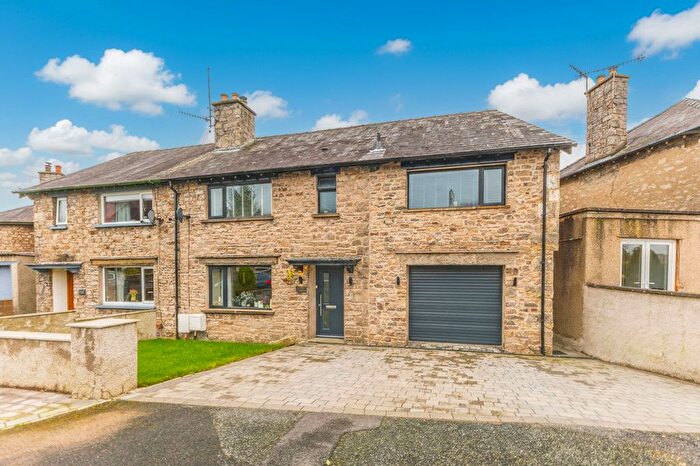 4 Bedroom Semi Detached House For Sale In Castle Oval, Kendal, LA9