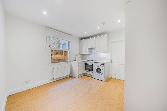 2 Bedroom Flat To Rent In Bruce Road, Mitcham, CR4