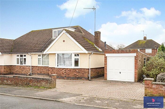 2 Bedroom Bungalow To Rent In Muscott Lane, Northampton, Northamptonshire, NN5