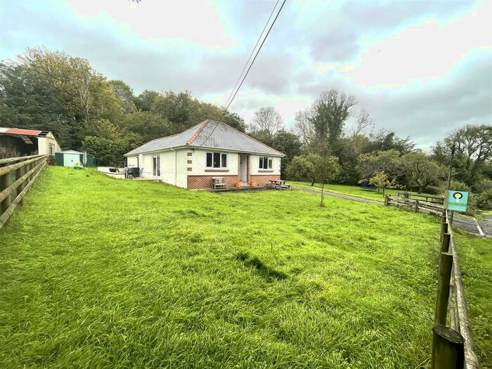 3 Bedroom Detached Bungalow For Sale In Penygroes Road, Caerbryn, Ammanford, SA18