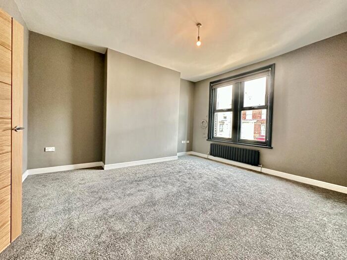 2 Bedroom Apartment To Rent In Abbeydale Road, Sheffield, S7