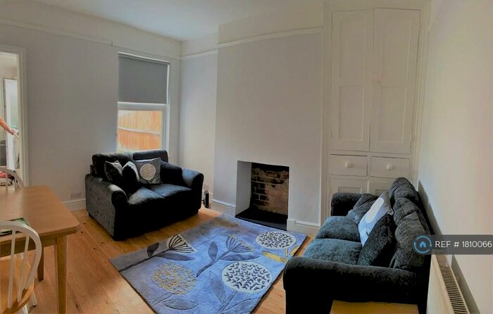 4 Bedroom Semi-Detached House To Rent In Alstone Avenue, Cheltenham, GL51