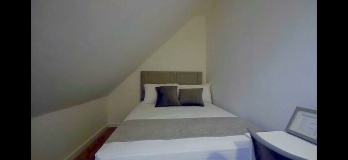 2 Bedroom Flat To Rent In Dean Park Street, Stockbridge, Edinburgh, EH4