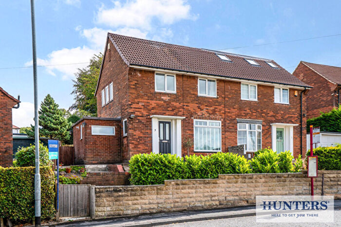 2 Bedroom Semi Detached House For Sale In Woodnook Drive, Leeds, LS16